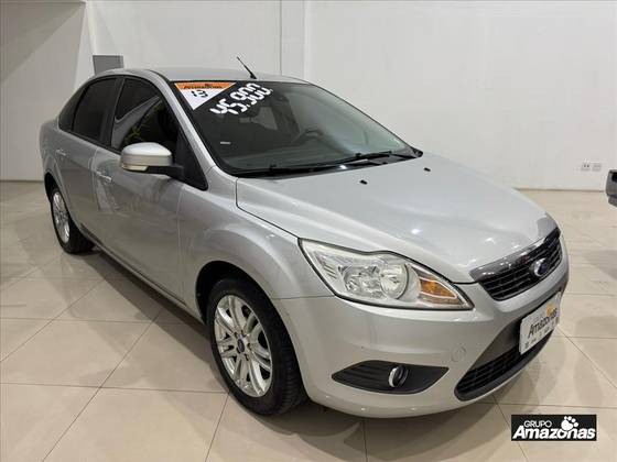 FORD FOCUS 2.0 GLX SEDAN 16V FLEX 4P AUTOMÁTICO FORD FOCUS 2.0 GLX SEDAN 16V FLEX 4P AUTOMÁTICO